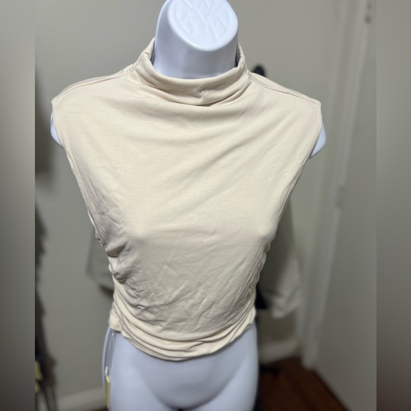 OGL Eco-SkinKiss® Workleisure Mock Neck Ruched Sides Tank Top - Picture 2 of 5